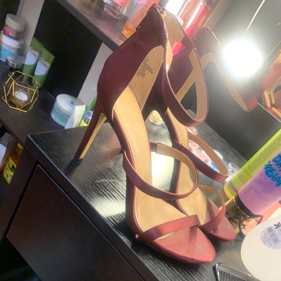 Express heels - Picture 1 of 4